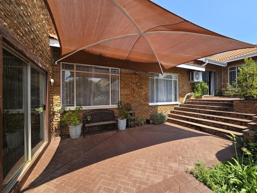 4 Bedroom Property for Sale in Doringkruin North West